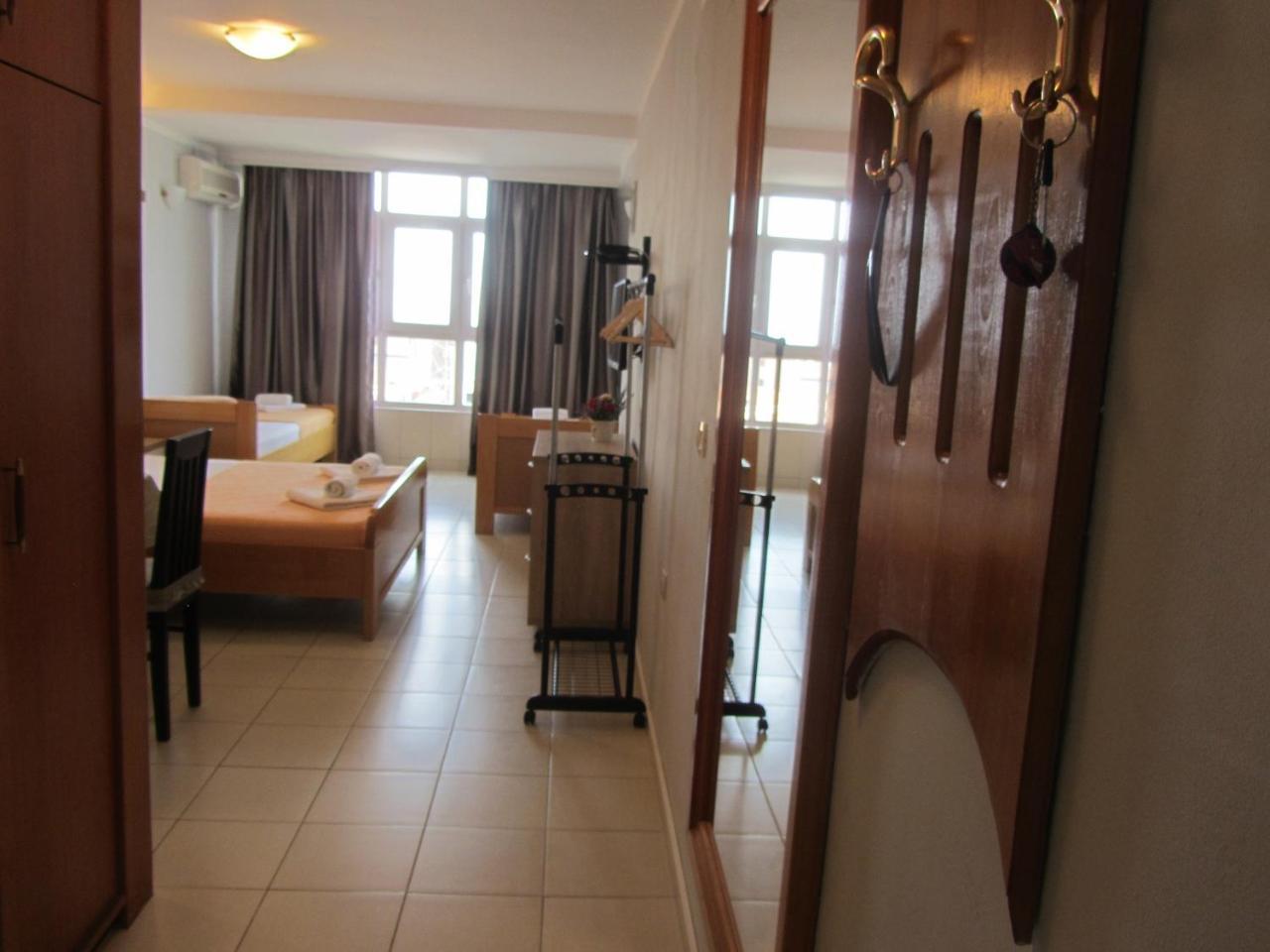 Cernogoriya Voyage Apartment Rafajlovići Exterior photo